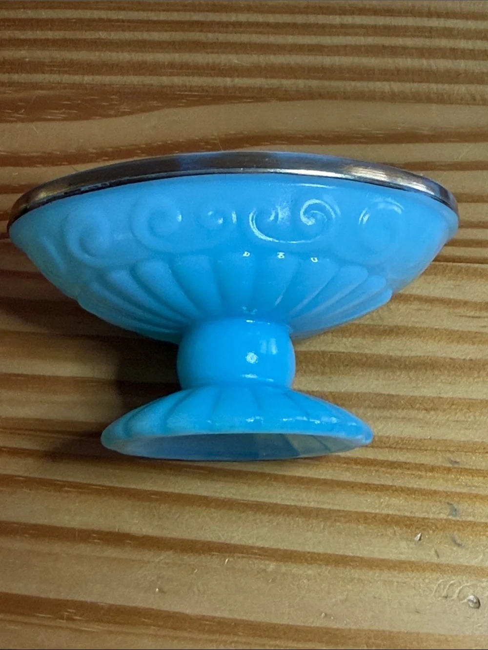 Vintage 70s Avon Bristol Blue Pedestal Soap Dish - Opaline Milk Glass Gold